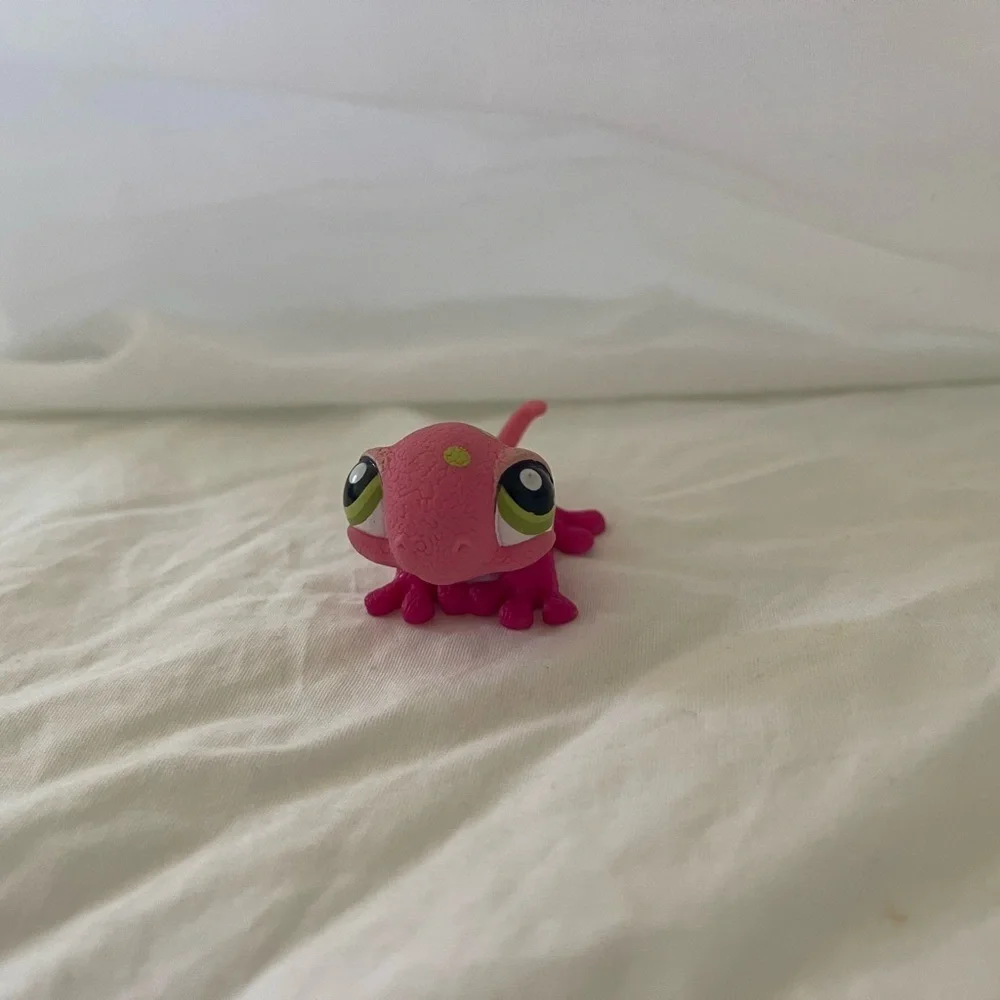 Littlest Pet Shop #1455 Pink & Green Gecko Lizard